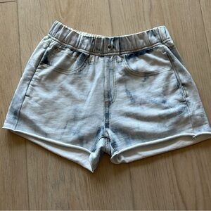 Rag & Bone Miramar 2.5” Shorts in Oasis